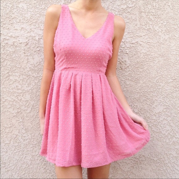 BB Dakota Dresses & Skirts - BB Dekota NWT pink dress